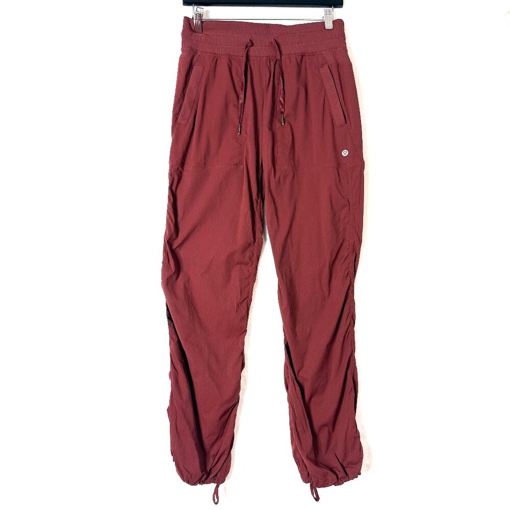 LULULEMON Athletica Dance Studio Mid Rise Striped Baggy Pants Womens 6 Regular